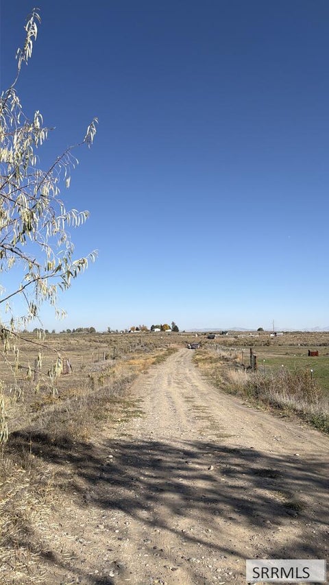 Photo of 767 S 1400 W, PINGREE, ID 83262 (MLS # 2189779)