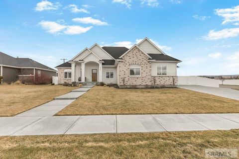 Photo of 5561 Jolyn Way, IDAHO FALLS, ID 83404 (MLS # 2181955)
