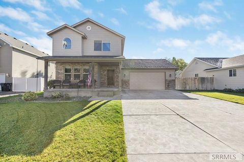 Photo of 3535 Sycamore Circle, IDAHO FALLS, ID 83402 (MLS # 2180072) Photo of 3535 Sycamore Circle, IDAHO FALLS, ID 83402 (MLS # 2180072)