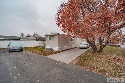 Photo of 634 Lilac Street, REXBURG, ID 83440 (MLS # 2180833)