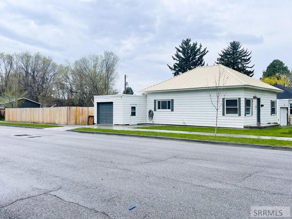 298 20th Street, IDAHO FALLS, Idaho image 2