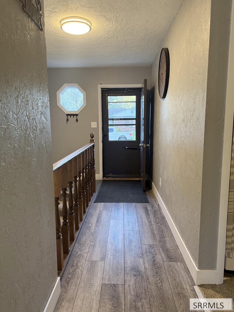 1565 Parkwood Circle