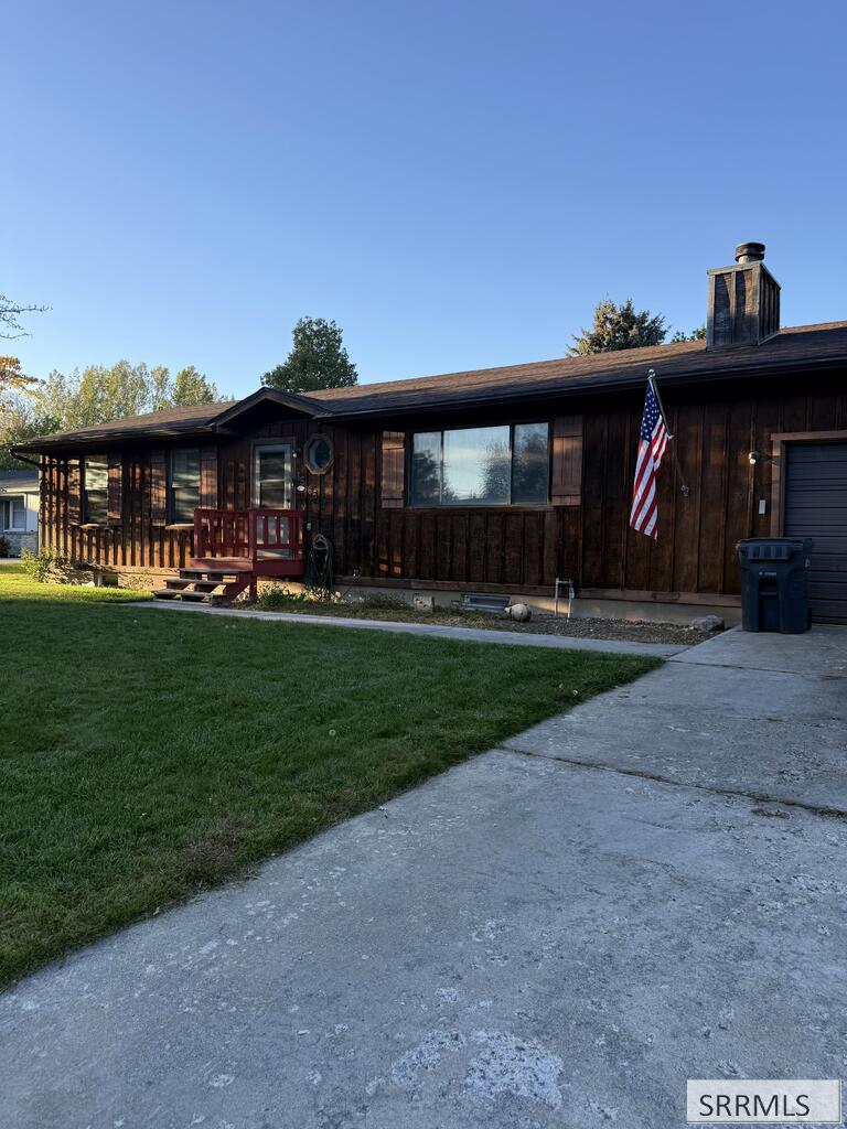 1565 Parkwood Circle