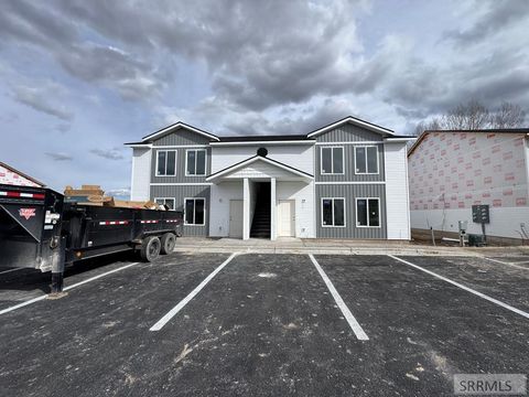 Multifamily For Sale - 5400 Park Lawn Drive<br/> CHUBBUCK, ID 83202
