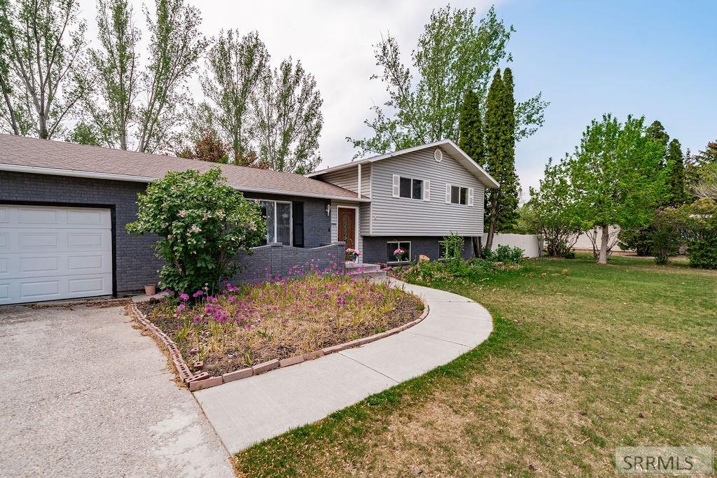 2090 Heather Lane