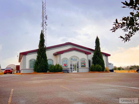 Photo of 1408 Commerce Way, IDAHO FALLS, ID 83401 (MLS # 2179242) Photo of 1408 Commerce Way, IDAHO FALLS, ID 83401 (MLS # 2179242)