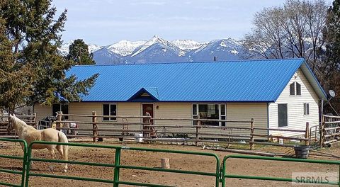 Homes For Sale - 405 Washington Street<br/> SALMON, ID 83467