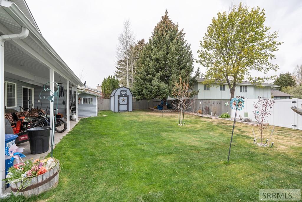 1263 Londonderry Avenue