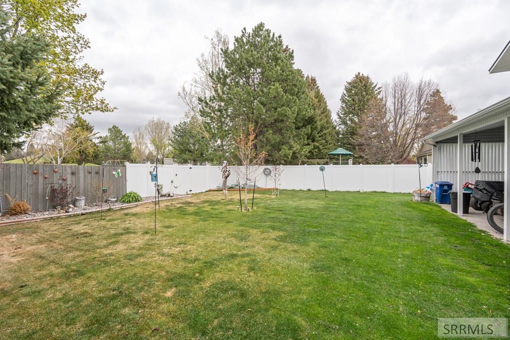 1263 Londonderry Avenue