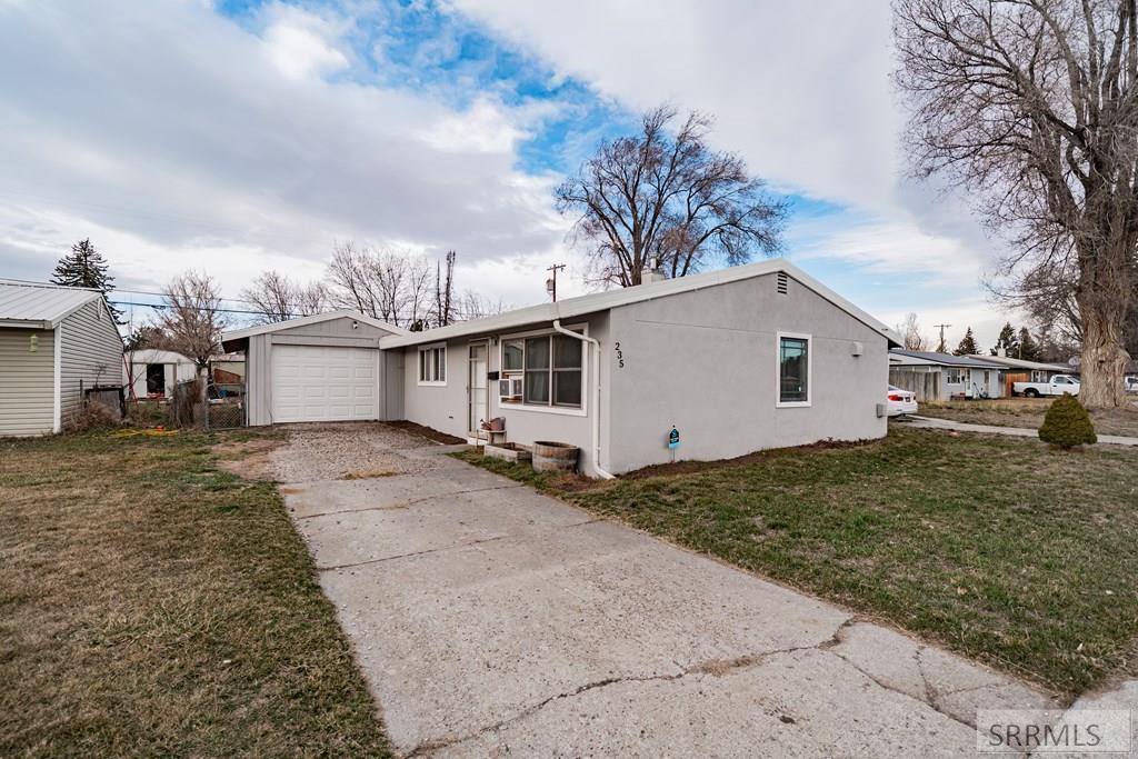 235 Bonneville Drive