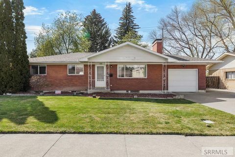 Photo of 1288 Austin Avenue, IDAHO FALLS, ID 83404 (MLS # 2185339)