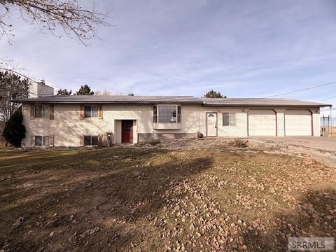Photo of 518 N 1000 W, BLACKFOOT, ID 83221 (MLS # 2180886)
