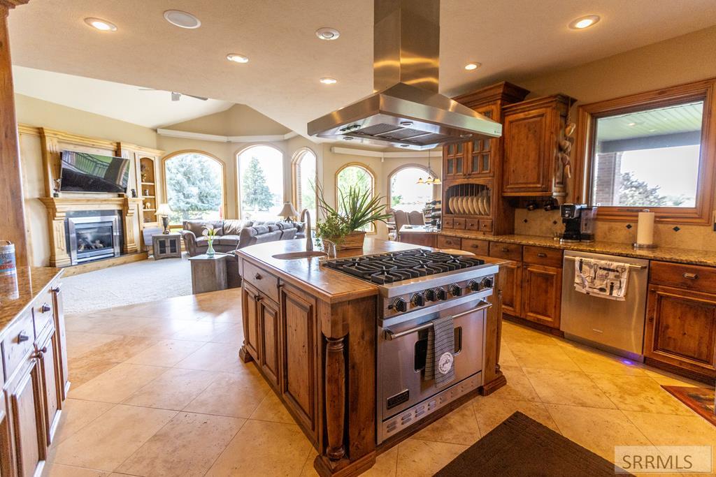 7695 N Riverfront Drive, IDAHO FALLS, Idaho image 22