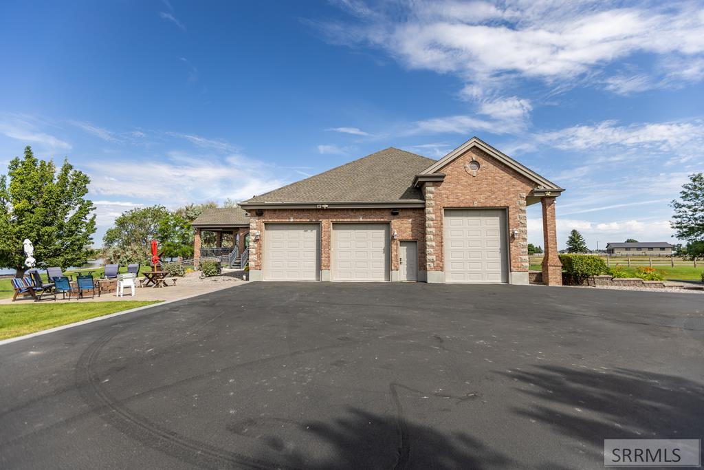 7695 N Riverfront Drive, IDAHO FALLS, Idaho image 13