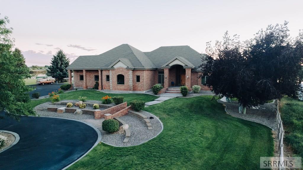 7695 N Riverfront Drive, IDAHO FALLS, Idaho image 3