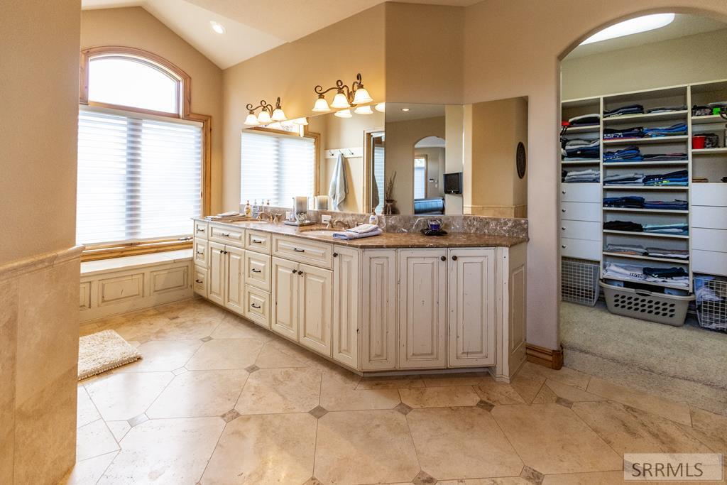 7695 N Riverfront Drive, IDAHO FALLS, Idaho image 33