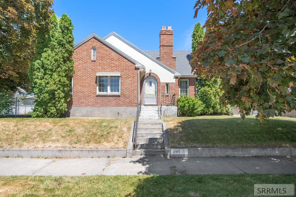 295 4th Street