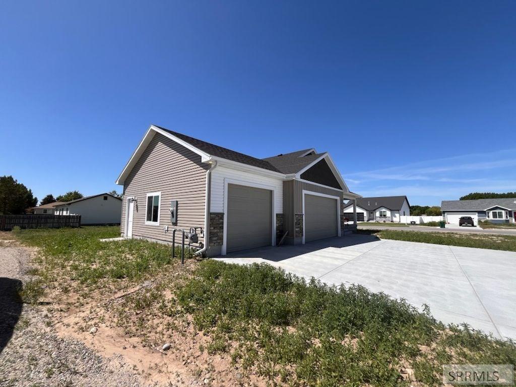 3866 E Hemlock Lane, RIGBY, Idaho image 2