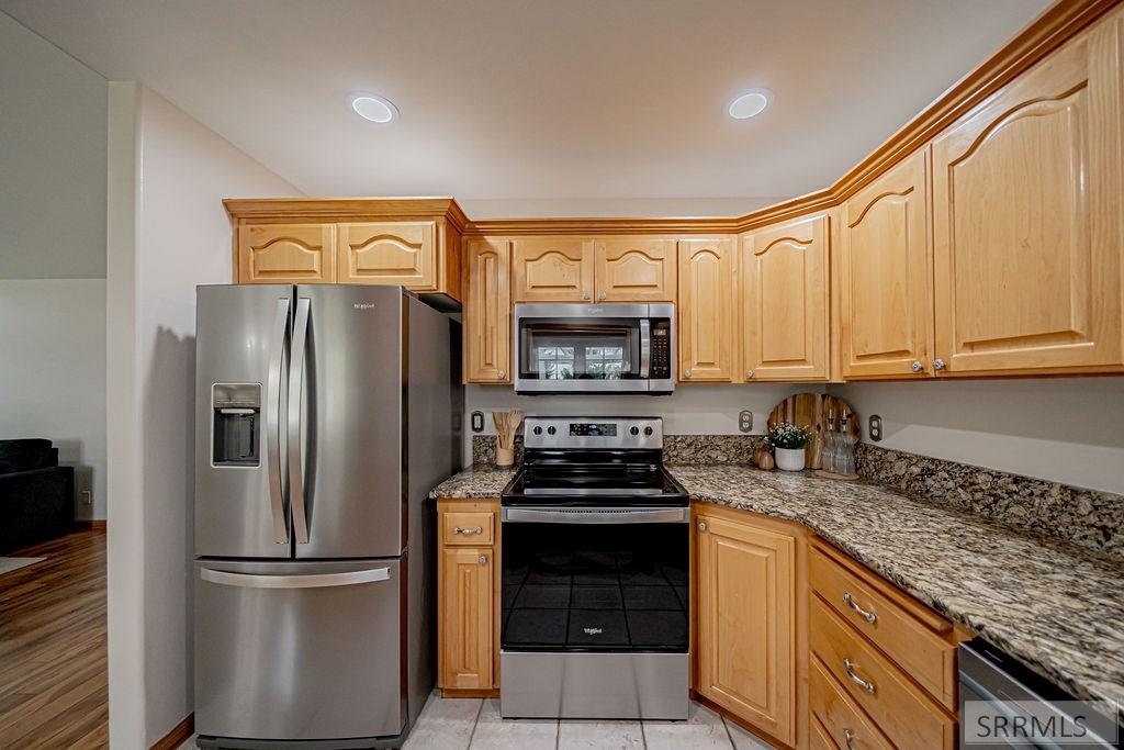 484 Hickory Circle