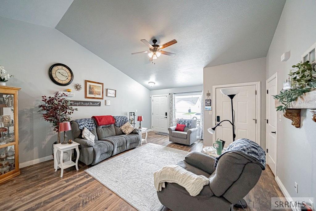 2947 Glenn Cove Court