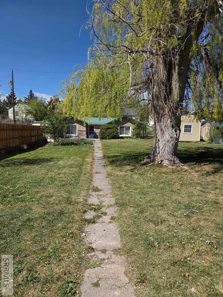 391 6th Street