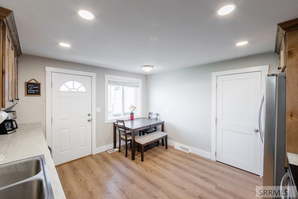 1315 SE Bonneville Drive, IDAHO FALLS, Idaho image 9