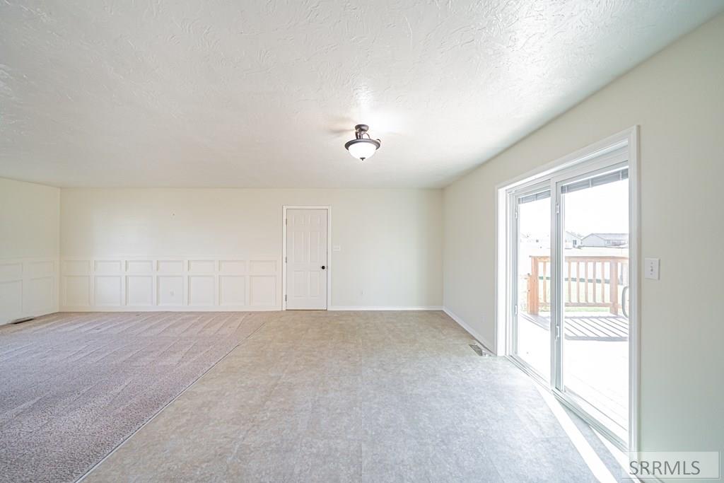 460 Hummingbird Lane, SHELLEY, Idaho image 13