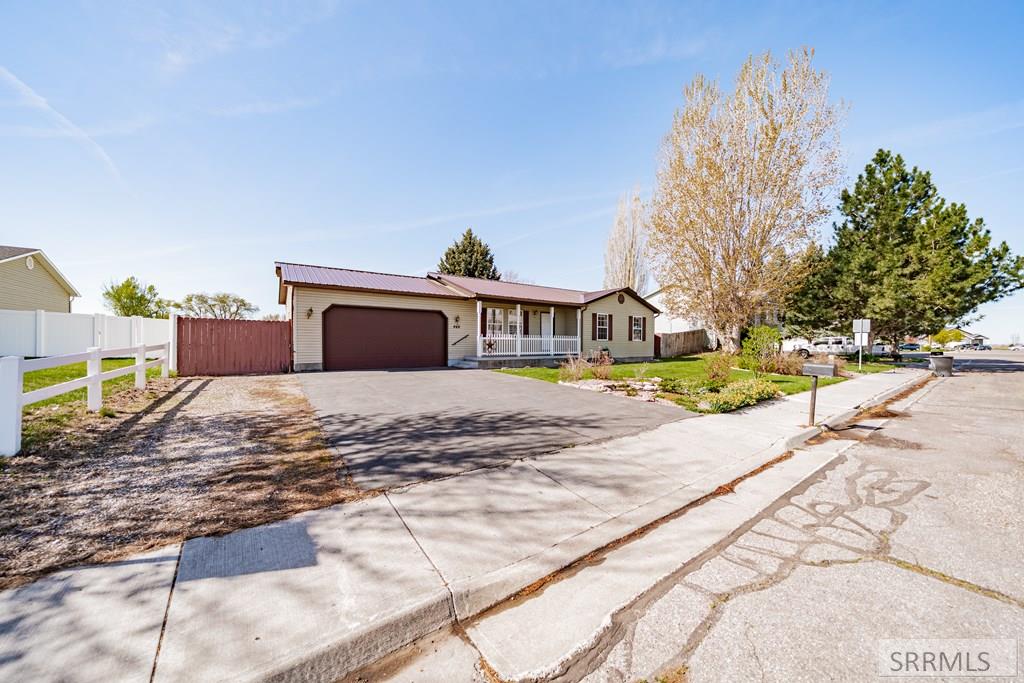 460 Hummingbird Lane, SHELLEY, Idaho image 4