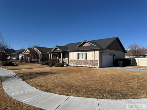 586 Bainbridge Lane IDAHO FALLS ID 83404