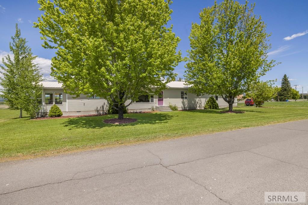 137 Spruce Street, ASHTON, Idaho image 3