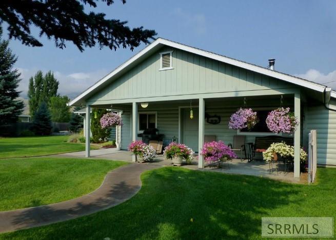 211 Dahle Avenue, SALMON, Idaho image 3