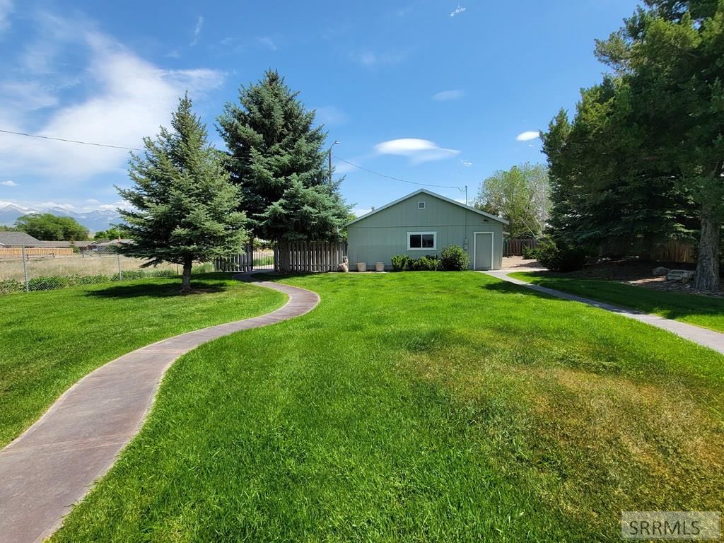 211 Dahle Avenue, SALMON, Idaho image 9
