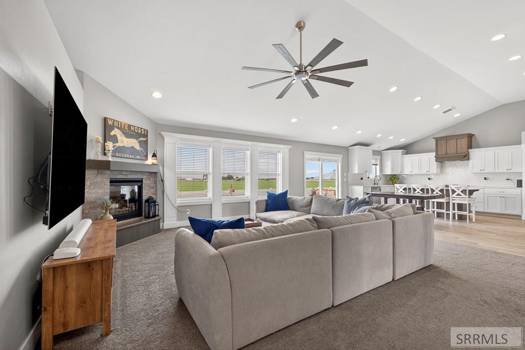 5659 Jolyn Way