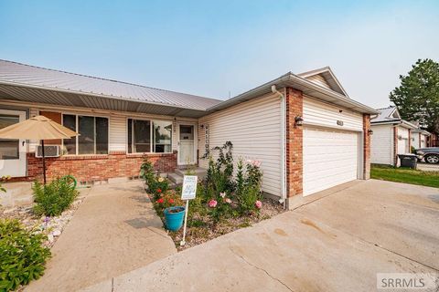 Photo of 710 N Woodruff Avenue, IDAHO FALLS, ID 83401 (MLS # 2179480) Photo of 710 N Woodruff Avenue, IDAHO FALLS, ID 83401 (MLS # 2179480)