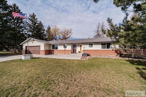 Photo of 750 S Milton Avenue, SHELLEY, ID 83274 (MLS # 2184859)