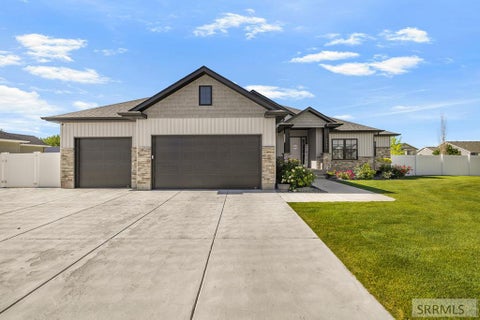 Homes For Sale - 3042 Lin Road<br/> IDAHO FALLS, ID 83401