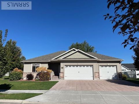 Photo of 525 Lapoloma Drive, IDAHO FALLS, ID 83404 (MLS # 2179186)