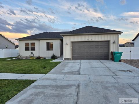Photo of 1573 Petersburg, CHUBBUCK, ID 83202 (MLS # 2180002)