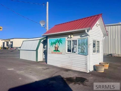 Photo of 2842 Pocatello Avenue, AMERICAN FALLS, ID 83211 (MLS # 2175904)