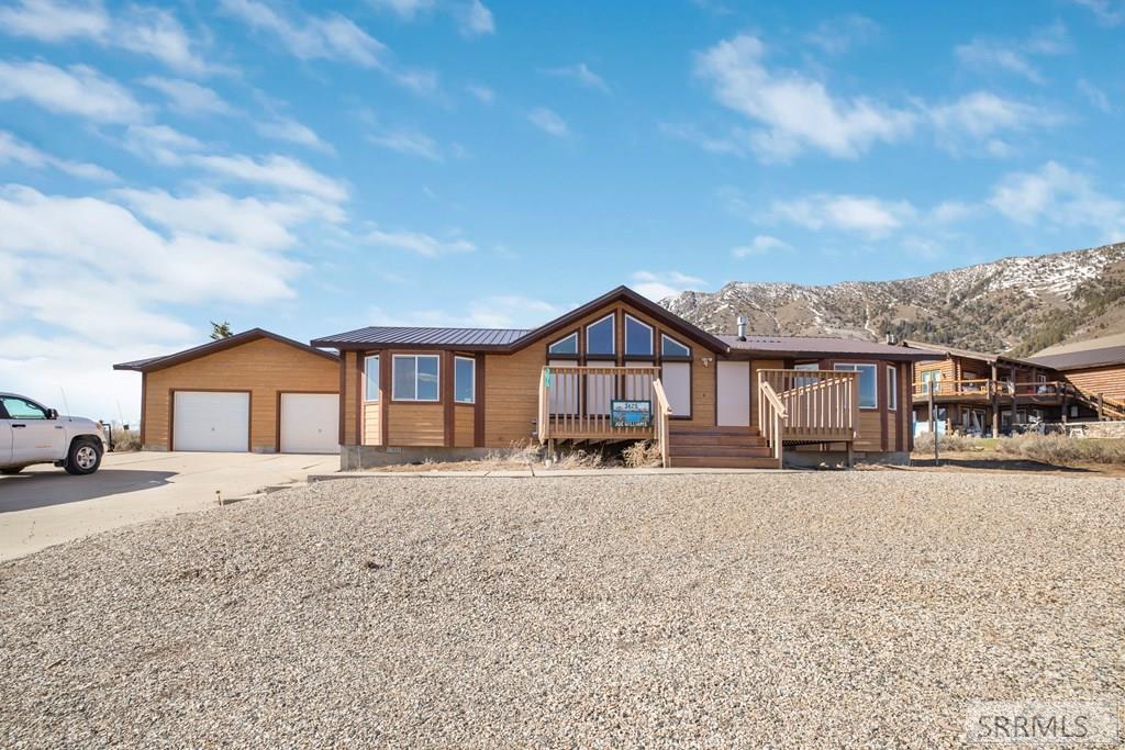 3675 Henrys Lake Circle, ISLAND PARK, Idaho image 1