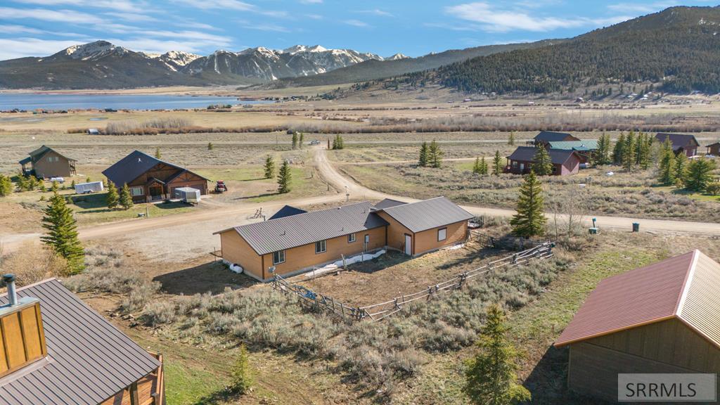 3675 Henrys Lake Circle, ISLAND PARK, Idaho image 3