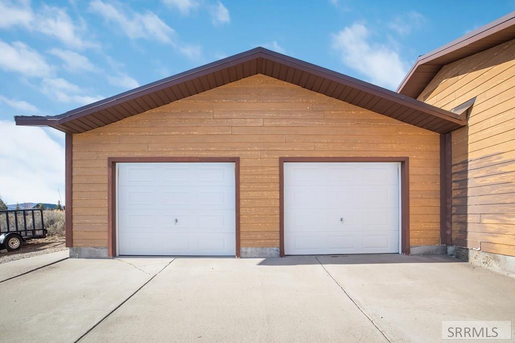3675 Henrys Lake Circle, ISLAND PARK, Idaho image 11
