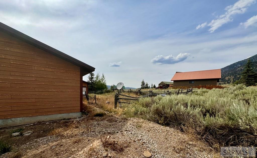 3675 Henrys Lake Circle, ISLAND PARK, Idaho image 15