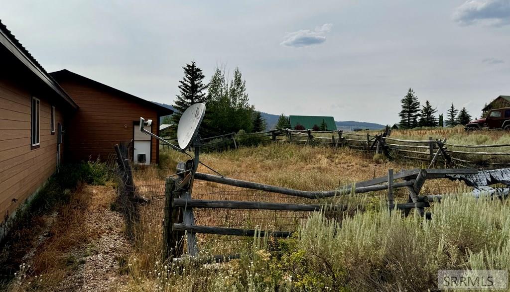 3675 Henrys Lake Circle, ISLAND PARK, Idaho image 16