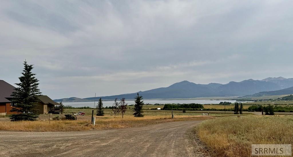 3675 Henrys Lake Circle, ISLAND PARK, Idaho image 17
