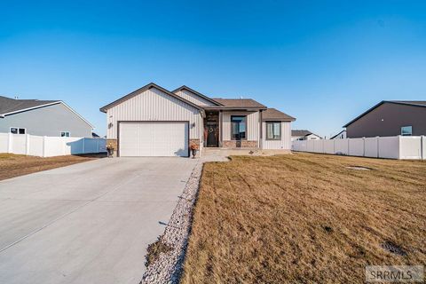 Photo of 4156 N Ventura Avenue, IDAHO FALLS, ID 83401 (MLS # 2181545)