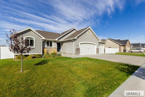 Homes For Sale - 4806 S Mountain Bend Drive<br/> AMMON, ID 83406