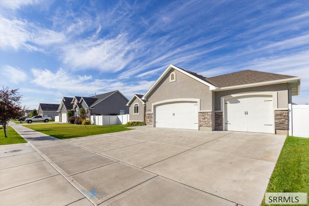 4806 Mountain Bend Drive
