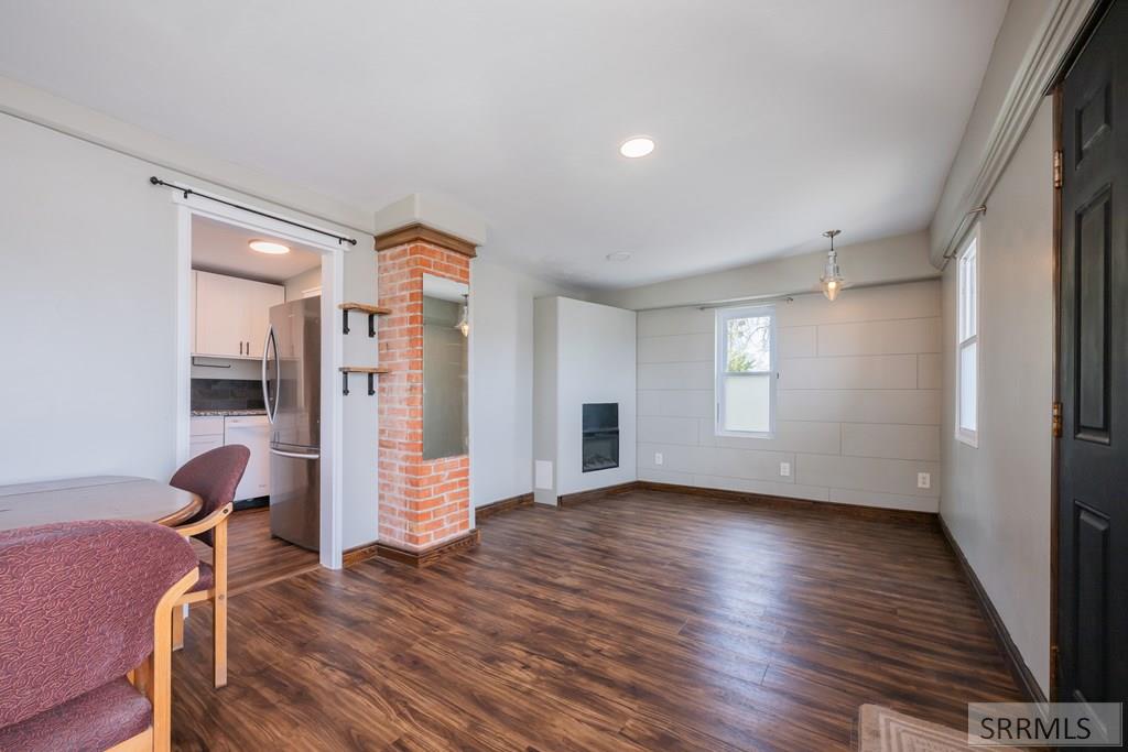 384 E 17th Street, IDAHO FALLS, Idaho image 2