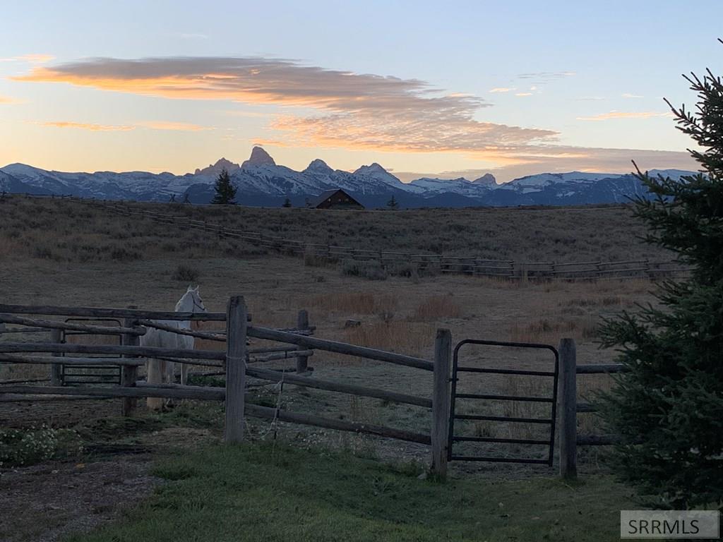 9620 Mountain View Drive, TETONIA, Idaho image 38